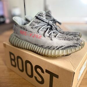 adidas Yeezy Boost 350 V2
Beluga 2.0